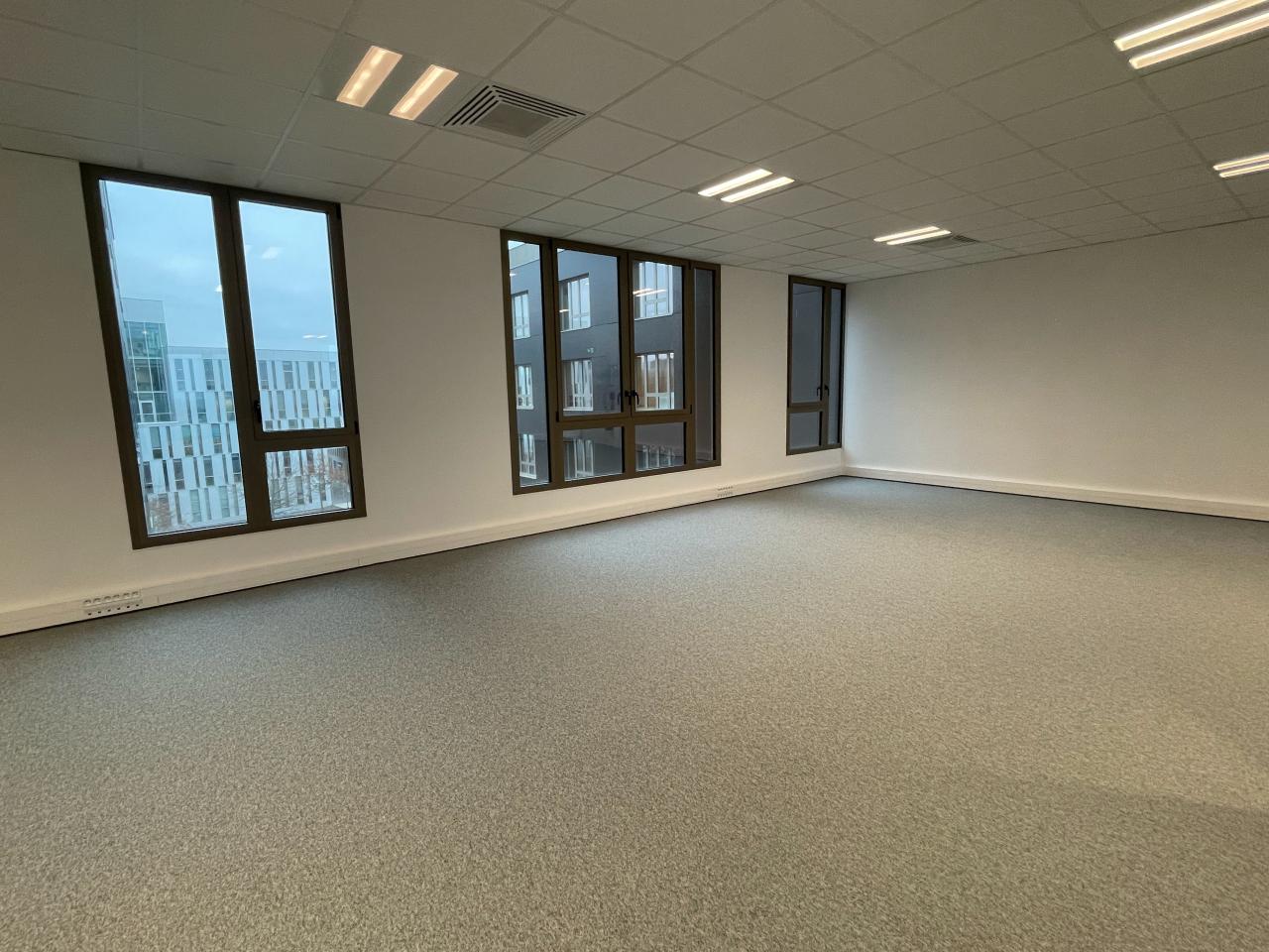 Bureau Cesson-Sévigné 362m² Location bureau Cesson-Sévigné Ille-et-Vilaine OLBUR2428288 3